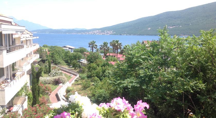 Villa Alla Bed And Breakfast Herceg Novi Zimmer foto
