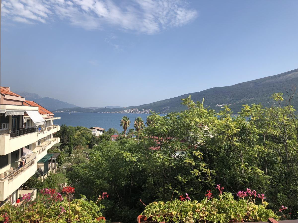 Villa Alla Bed And Breakfast Herceg Novi Exterior foto